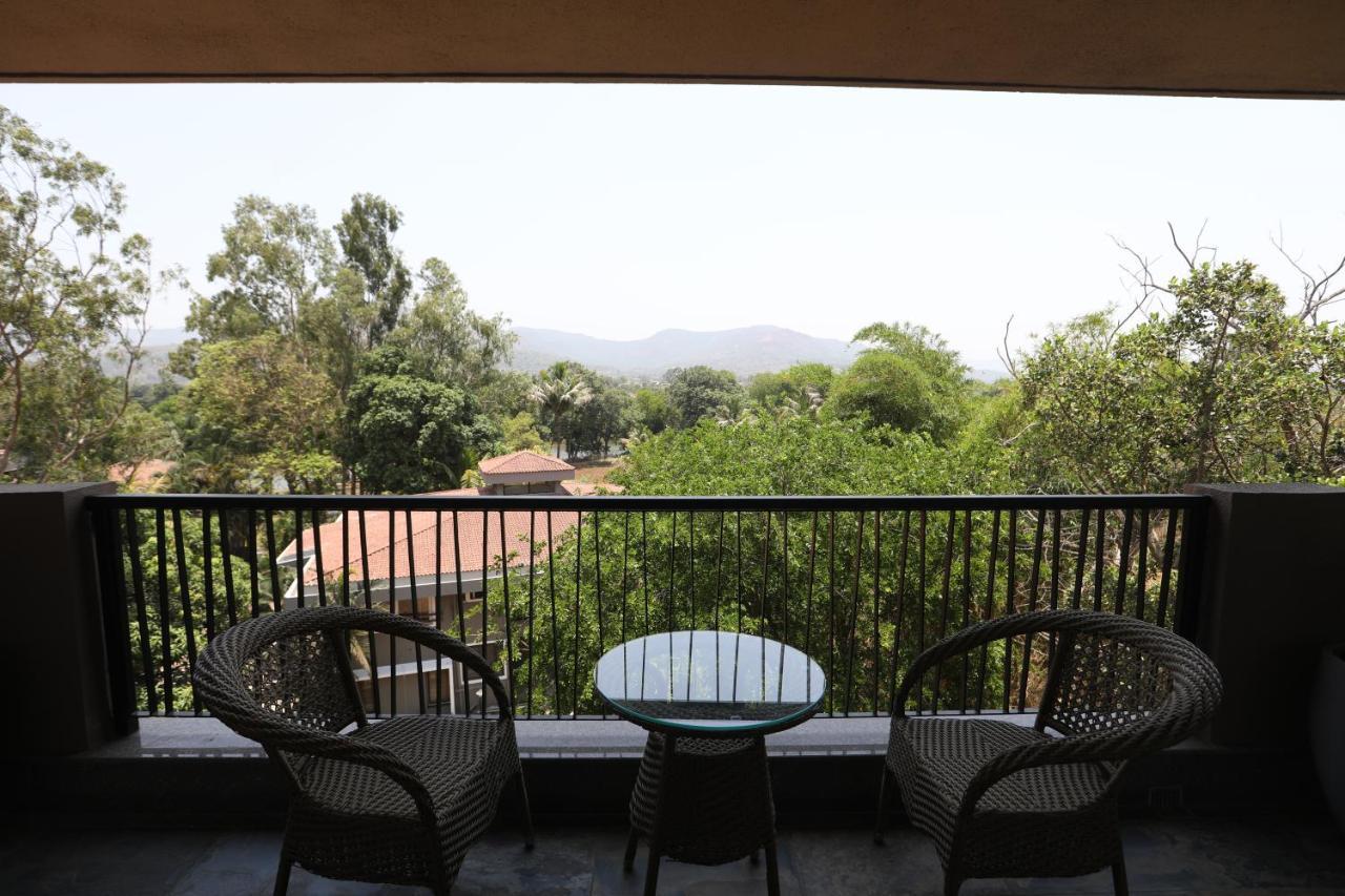 Golden Fields Resort Mulshi Exterior photo