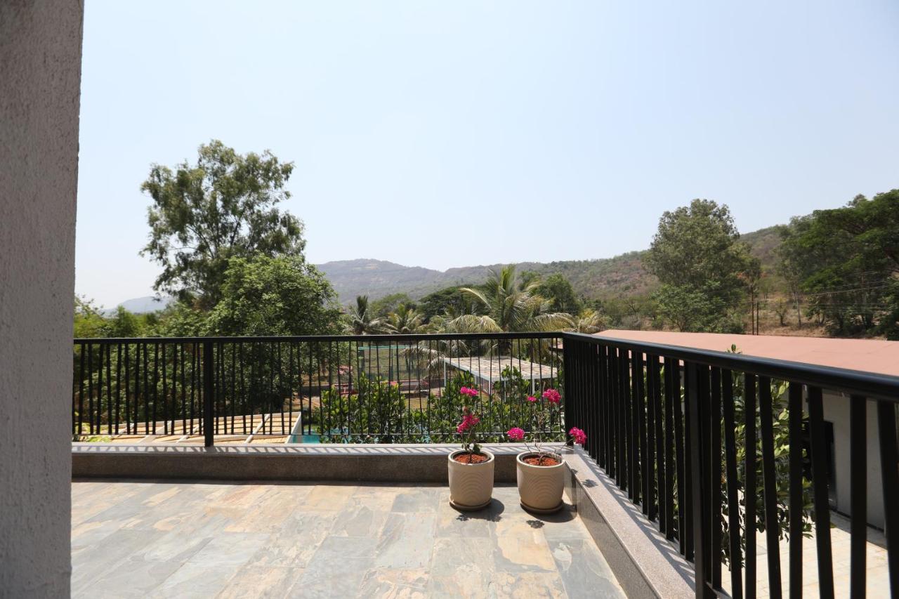 Golden Fields Resort Mulshi Exterior photo