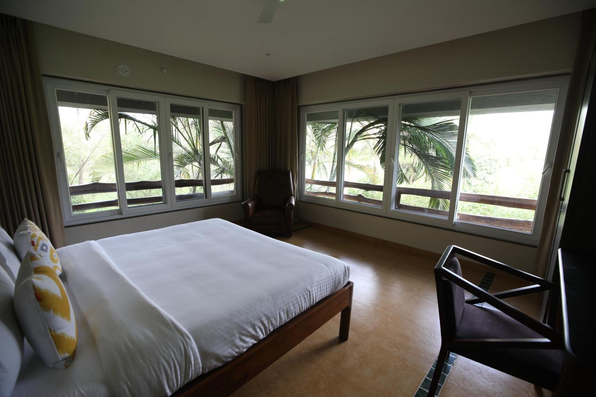 Golden Fields Resort Mulshi Exterior photo