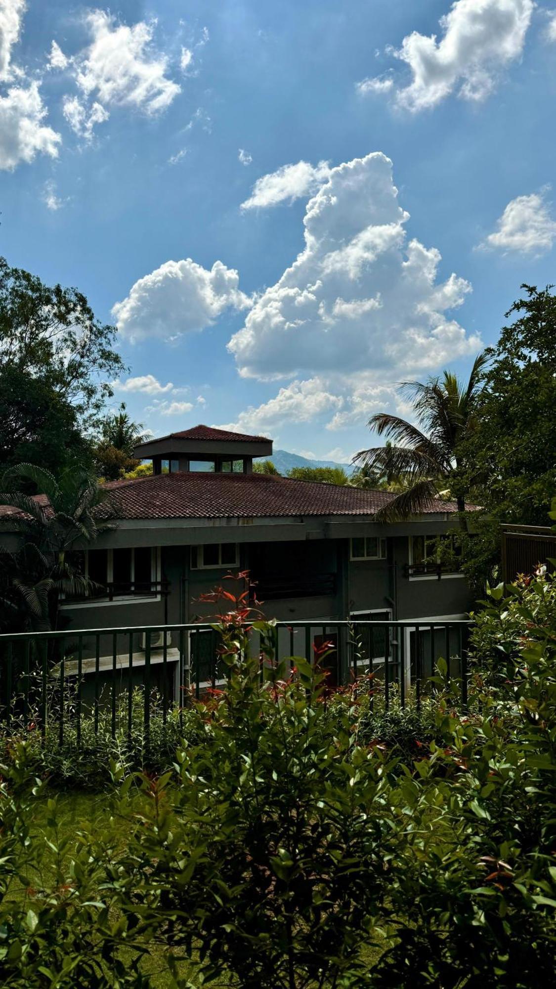 Golden Fields Resort Mulshi Exterior photo